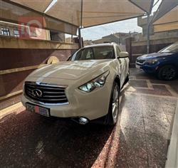 إنفينيتي QX70